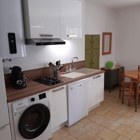 Les 3 Hirondelles Apartment Пон-Сент-Еспри Екстериор снимка