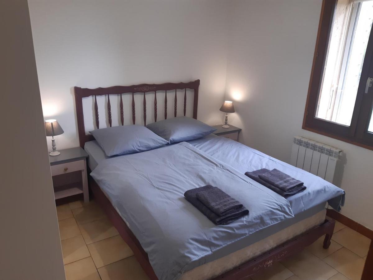 Les 3 Hirondelles Apartment Пон-Сент-Еспри Екстериор снимка