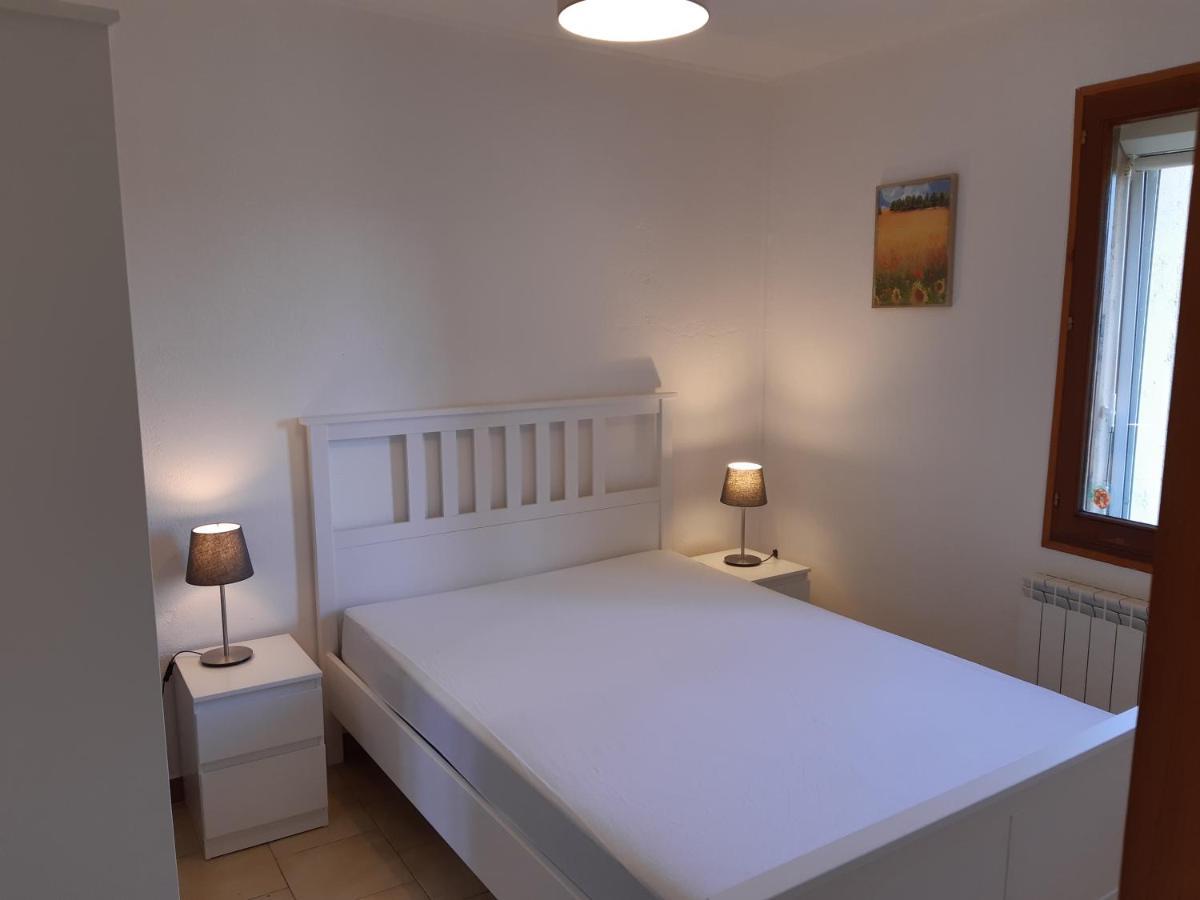Les 3 Hirondelles Apartment Пон-Сент-Еспри Екстериор снимка