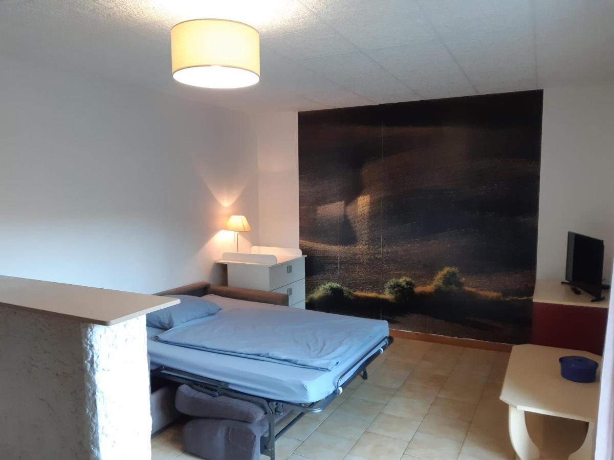 Les 3 Hirondelles Apartment Пон-Сент-Еспри Екстериор снимка
